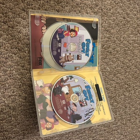 Family Guy Seasons 3, 4, 6, 7, 9 and Stewie Griffith The Untold Story - Picture 4 of 7